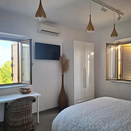 La Maison De Maria En Calabre Bed & Breakfast *